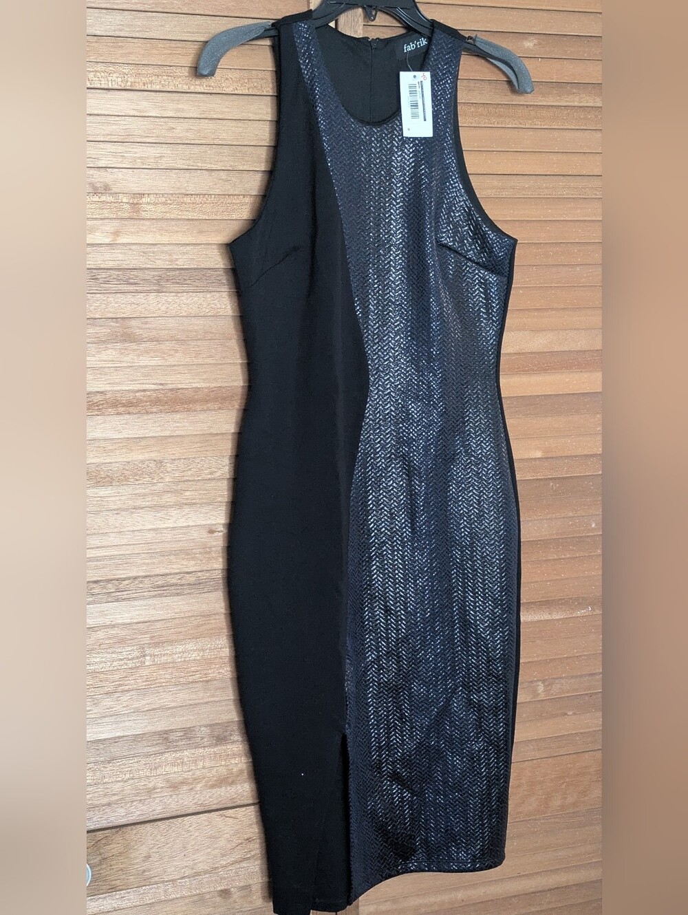 Fab'rik Sleeveless Black Sheath Dress with Textured Panel NWT - Picture 4 of 11